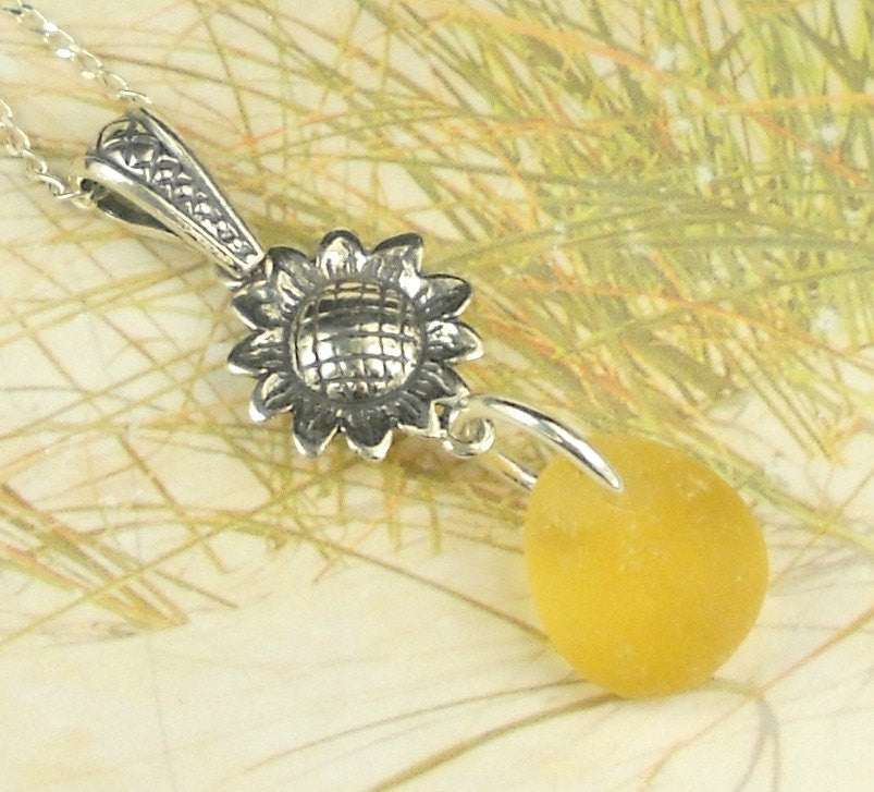 Glass 2025 sunflower pendant